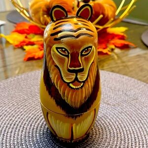 Wooden Nesting Wildcats Hand painted Beautiful Shape